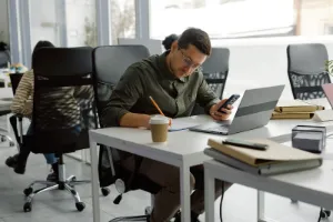 Employee write co-working workspace gadget job